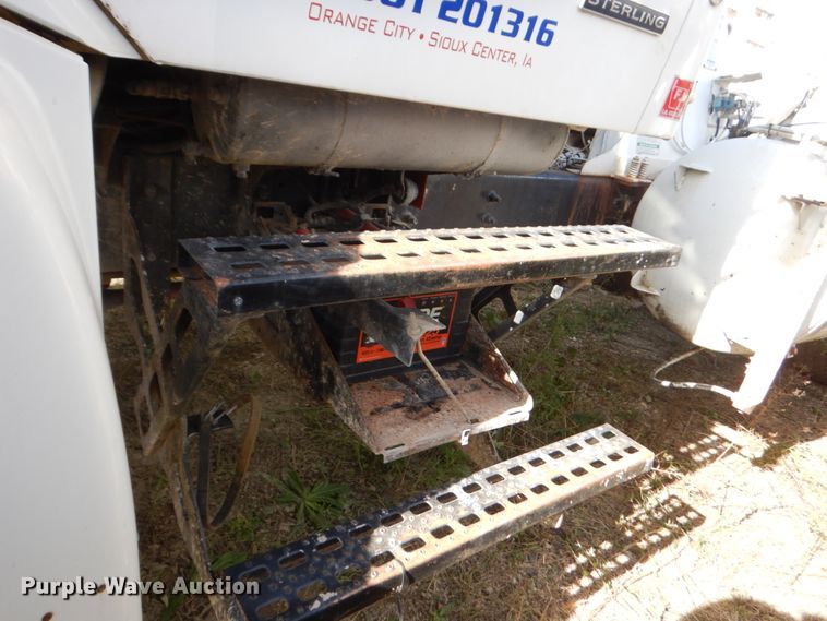 image for item EC9036 2002 Sterling L-Line ready mix truck