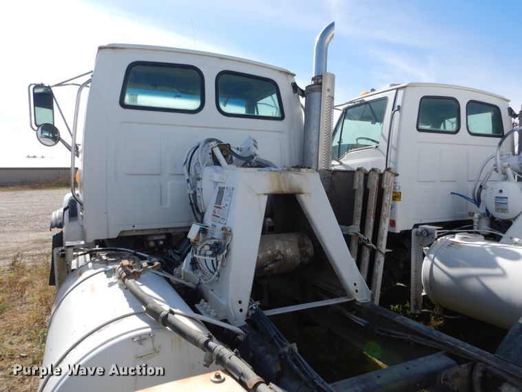 image for item EC9036 2002 Sterling L-Line ready mix truck