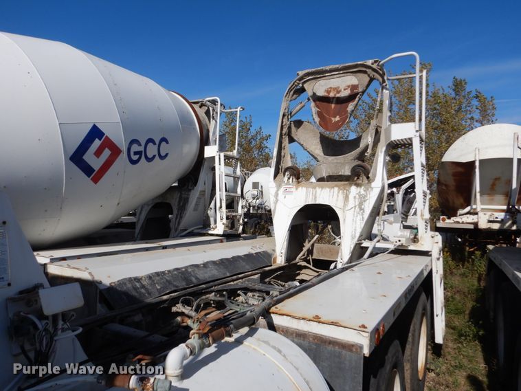 image for item EC9036 2002 Sterling L-Line ready mix truck