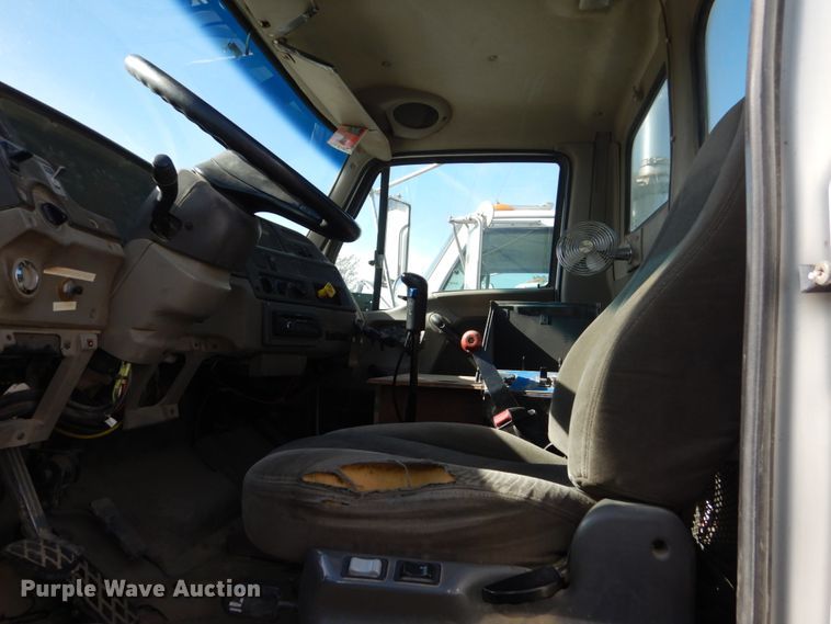 image for item EC9036 2002 Sterling L-Line ready mix truck