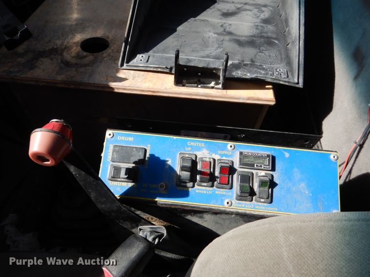 image for item EC9036 2002 Sterling L-Line ready mix truck