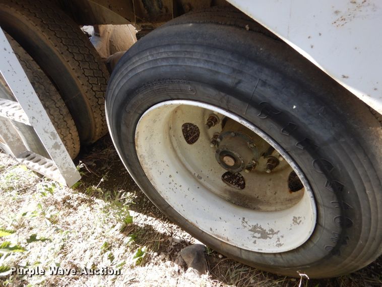 image for item EC9036 2002 Sterling L-Line ready mix truck