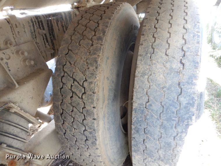 image for item EC9036 2002 Sterling L-Line ready mix truck