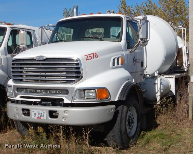 image for item EC9037 2004 Sterling L-Line ready mix truck