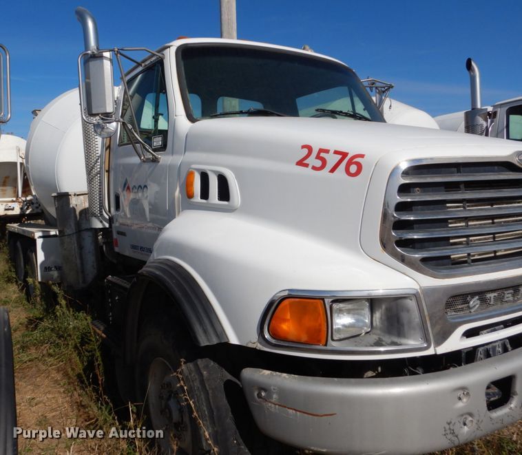 image for item EC9037 2004 Sterling L-Line ready mix truck