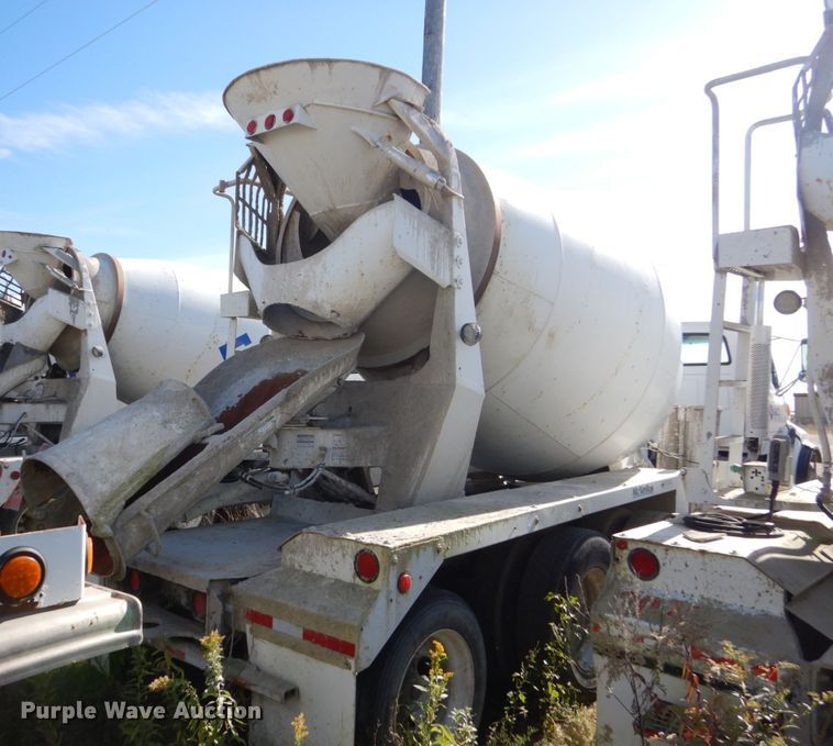 image for item EC9037 2004 Sterling L-Line ready mix truck