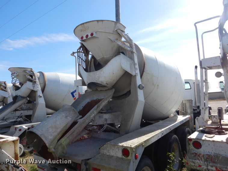 image for item EC9037 2004 Sterling L-Line ready mix truck