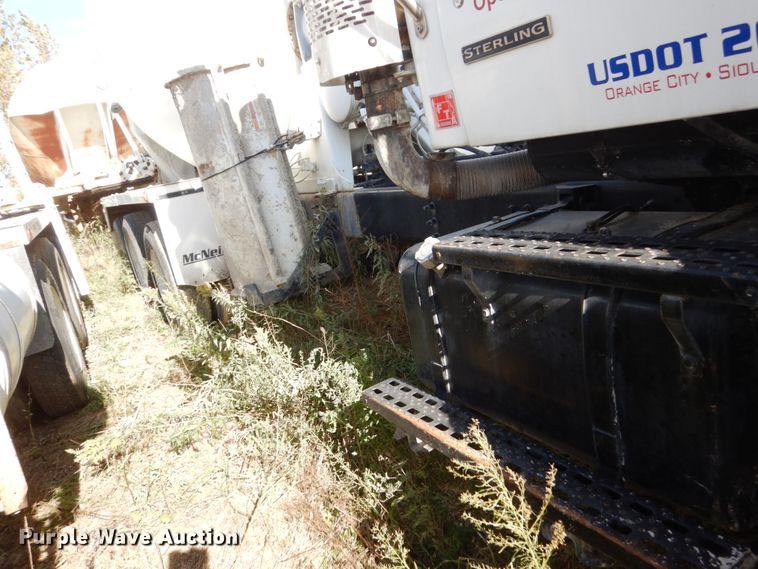 image for item EC9037 2004 Sterling L-Line ready mix truck