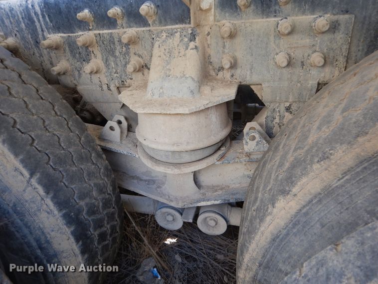 image for item EC9037 2004 Sterling L-Line ready mix truck