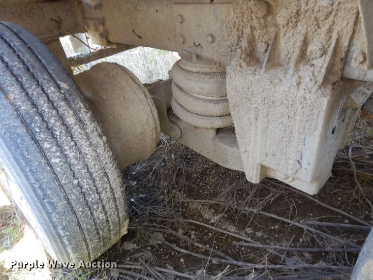 image for item EC9037 2004 Sterling L-Line ready mix truck