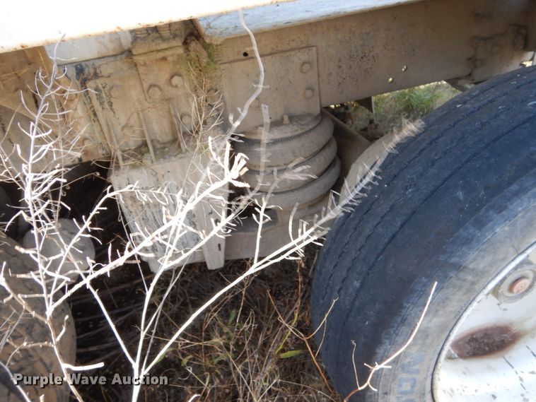 image for item EC9037 2004 Sterling L-Line ready mix truck