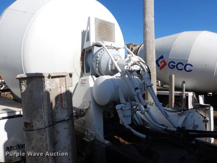 image for item EC9037 2004 Sterling L-Line ready mix truck