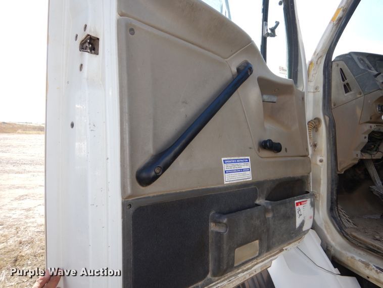 image for item EC9037 2004 Sterling L-Line ready mix truck