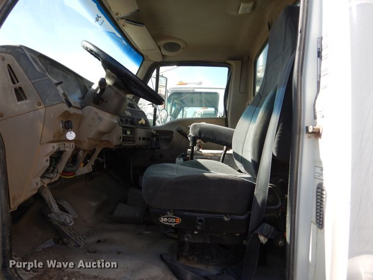 image for item EC9037 2004 Sterling L-Line ready mix truck