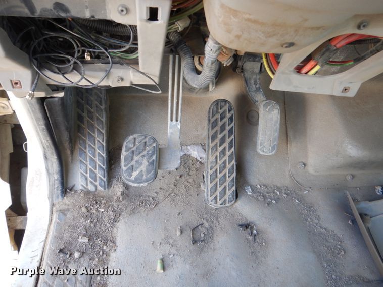 image for item EC9037 2004 Sterling L-Line ready mix truck