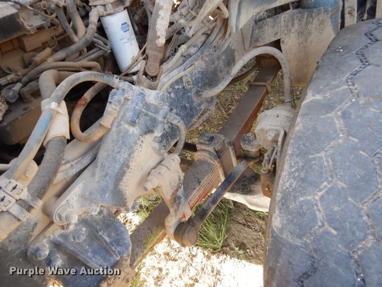 image for item EC9037 2004 Sterling L-Line ready mix truck