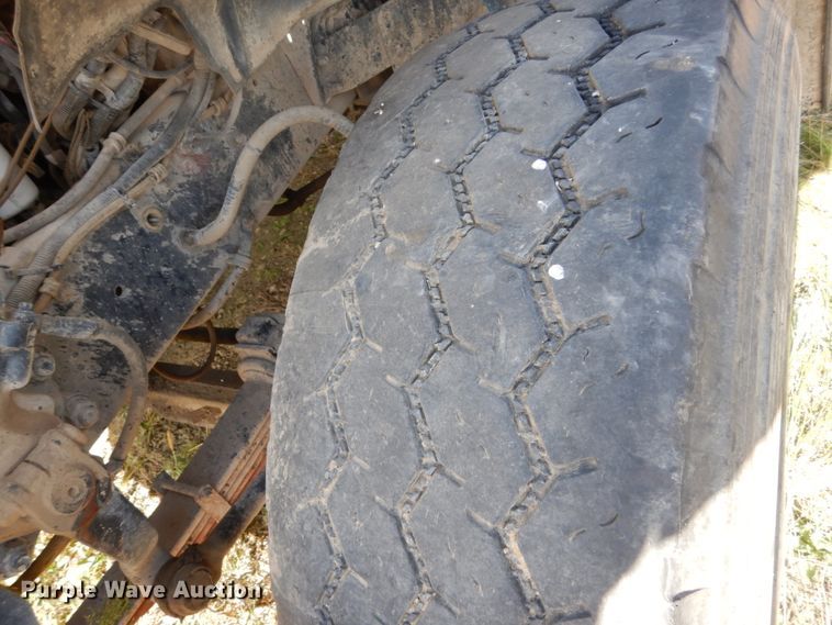 image for item EC9037 2004 Sterling L-Line ready mix truck