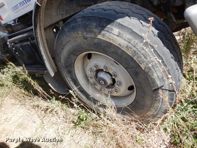 image for item EC9037 2004 Sterling L-Line ready mix truck