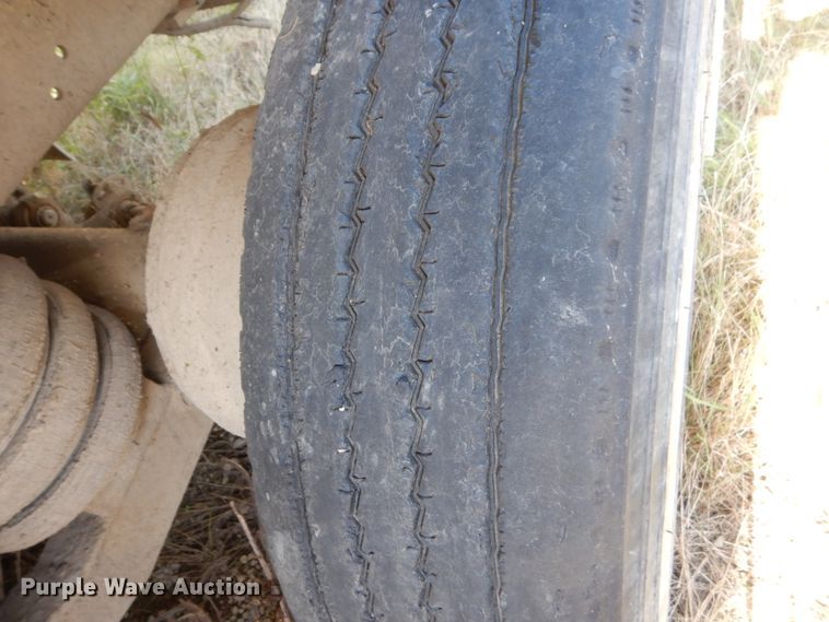 image for item EC9037 2004 Sterling L-Line ready mix truck