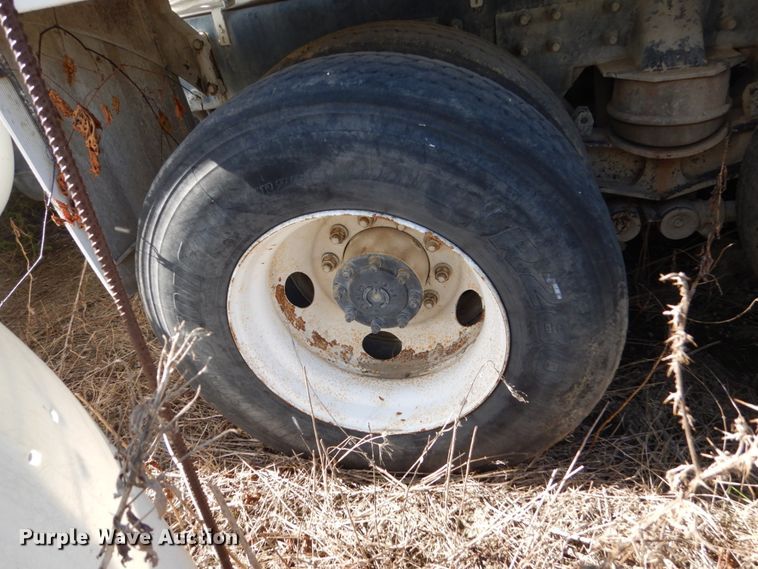 image for item EC9037 2004 Sterling L-Line ready mix truck