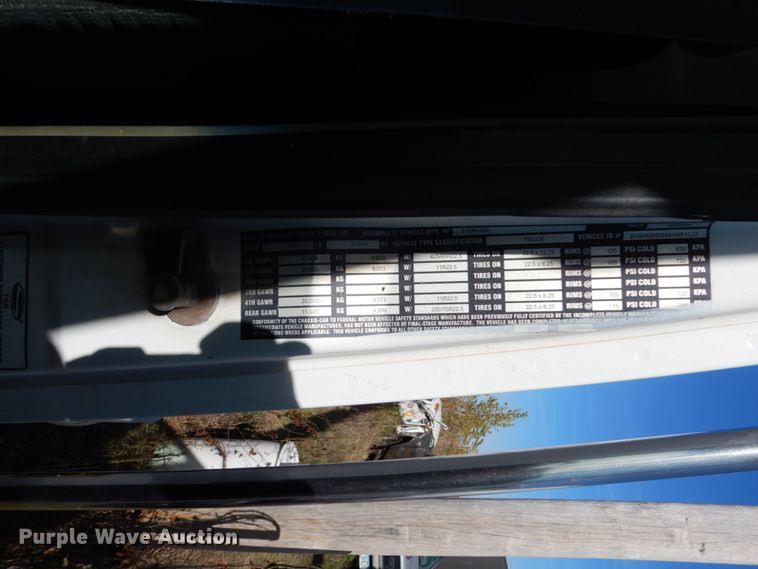 image for item EC9037 2004 Sterling L-Line ready mix truck