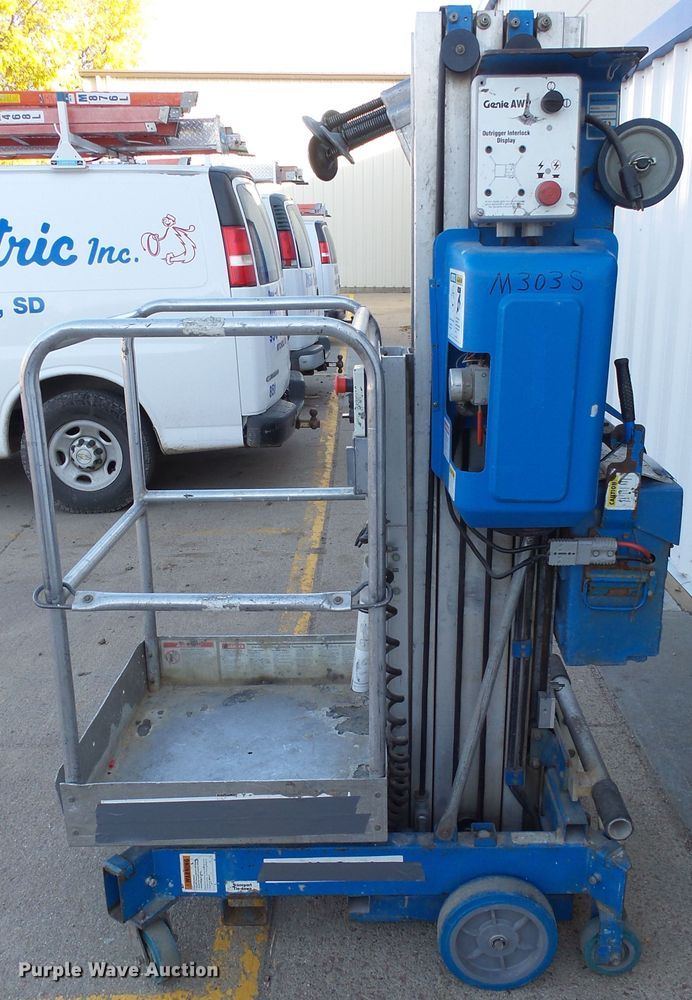 image for item EF9562 Genie AWP24 vertical lift