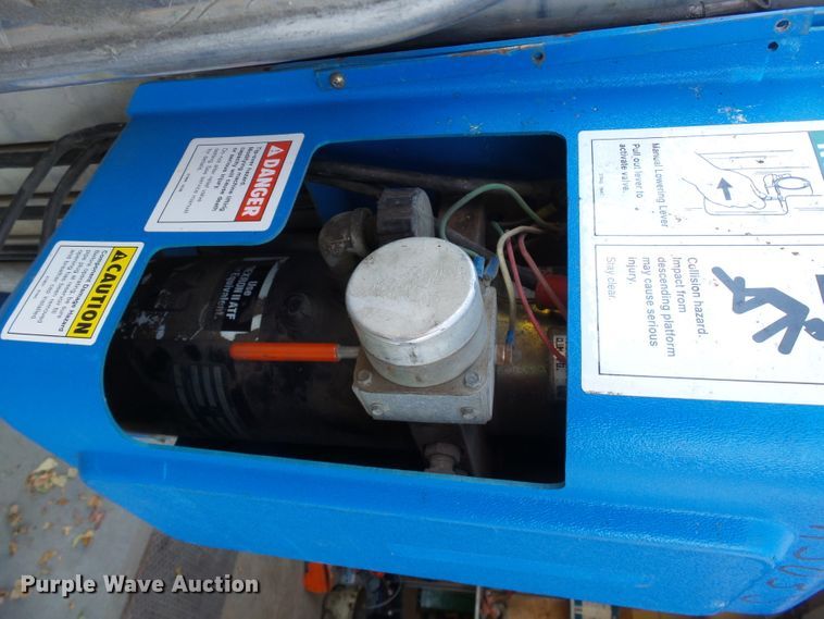 image for item EF9562 Genie AWP24 vertical lift