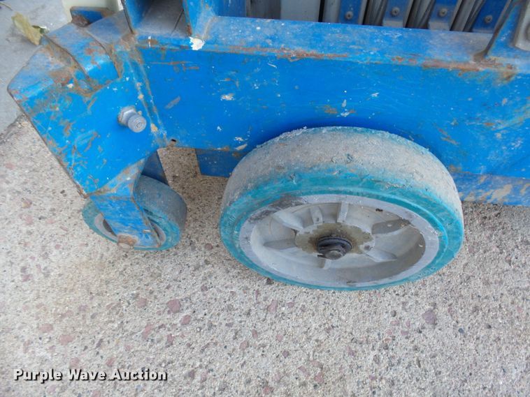 image for item EF9562 Genie AWP24 vertical lift