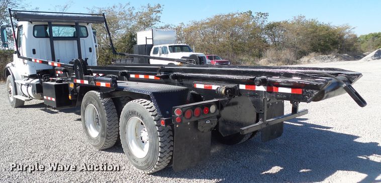 image for item EM9230 2007 Freightliner Business Class M2 roll-off container truck