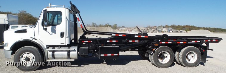 image for item EM9230 2007 Freightliner Business Class M2 roll-off container truck