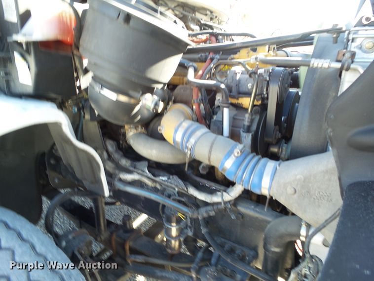 image for item EM9230 2007 Freightliner Business Class M2 roll-off container truck