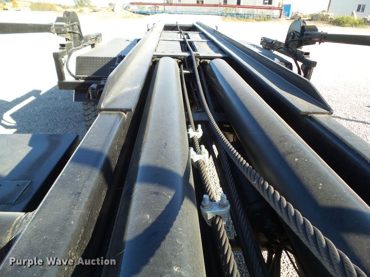 image for item EM9230 2007 Freightliner Business Class M2 roll-off container truck