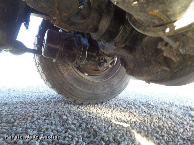 image for item EM9230 2007 Freightliner Business Class M2 roll-off container truck