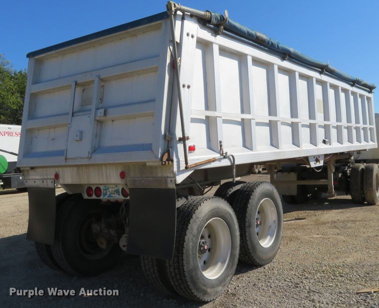 image for item EQ9308 1985 CMC end dump trailer