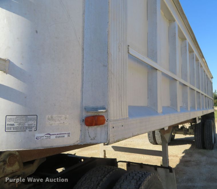 image for item EQ9308 1985 CMC end dump trailer