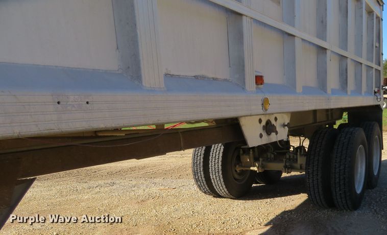 image for item EQ9308 1985 CMC end dump trailer