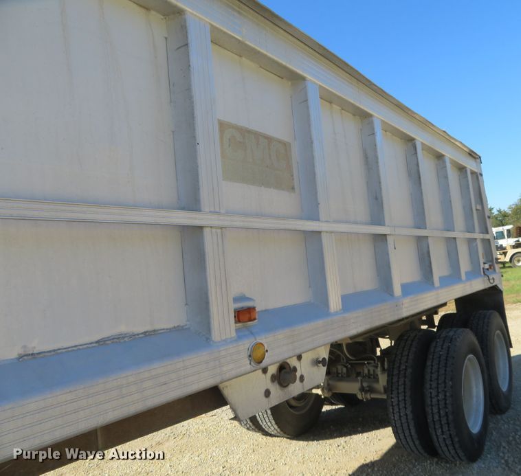 image for item EQ9308 1985 CMC end dump trailer