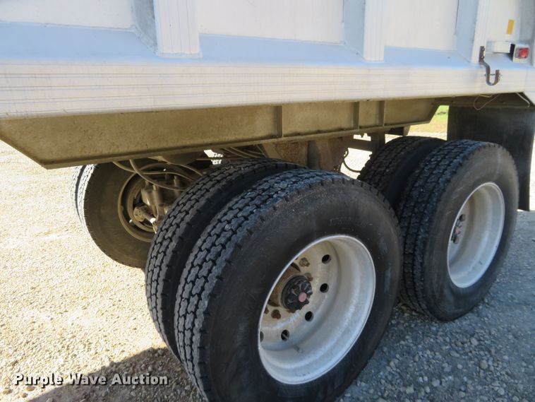 image for item EQ9308 1985 CMC end dump trailer