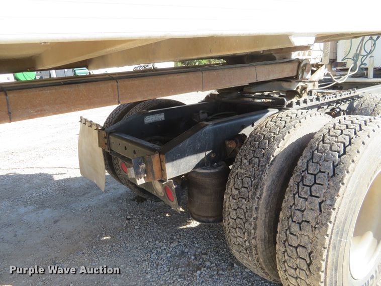 image for item EQ9308 1985 CMC end dump trailer
