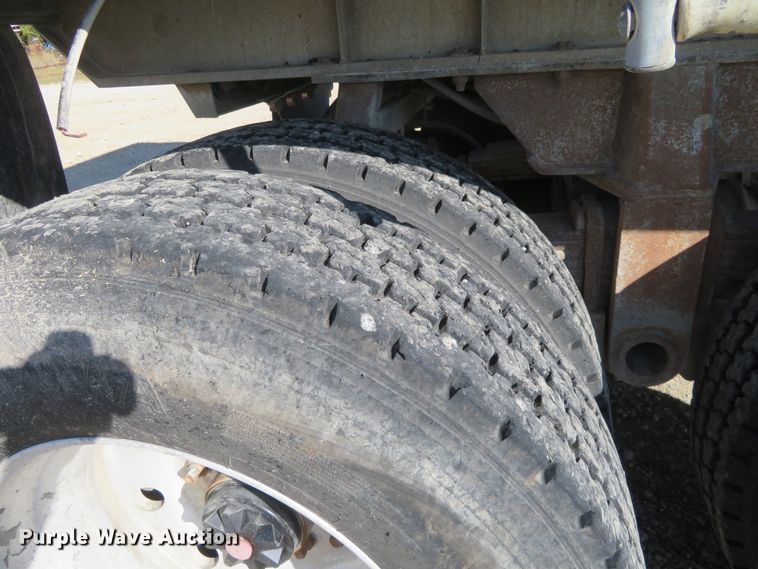 image for item EQ9308 1985 CMC end dump trailer