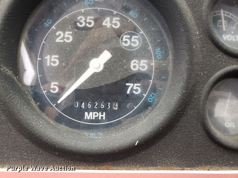 image for item ET9935 1990 Ford L8000 crane truck