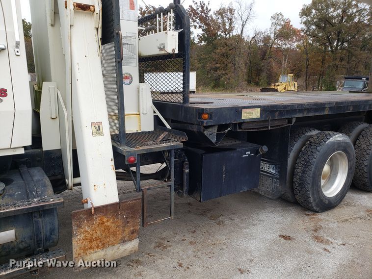 image for item ET9935 1990 Ford L8000 crane truck