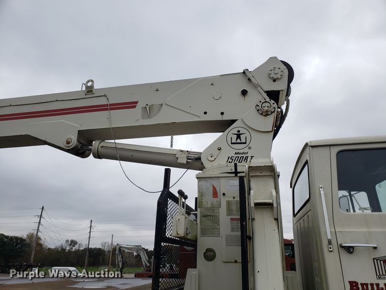 image for item ET9935 1990 Ford L8000 crane truck