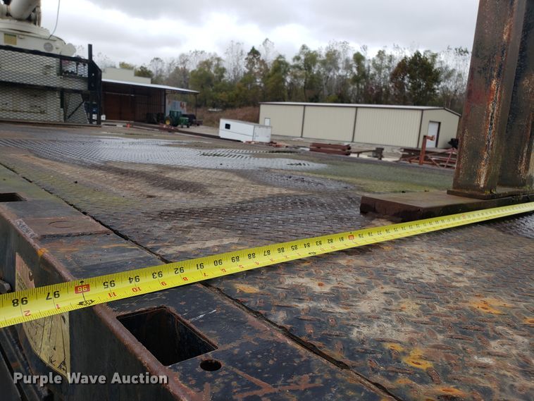 image for item ET9935 1990 Ford L8000 crane truck