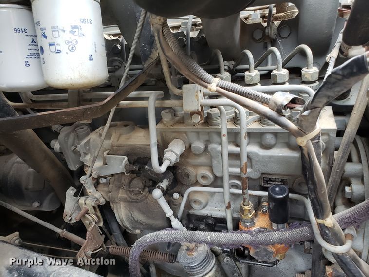 image for item ET9935 1990 Ford L8000 crane truck