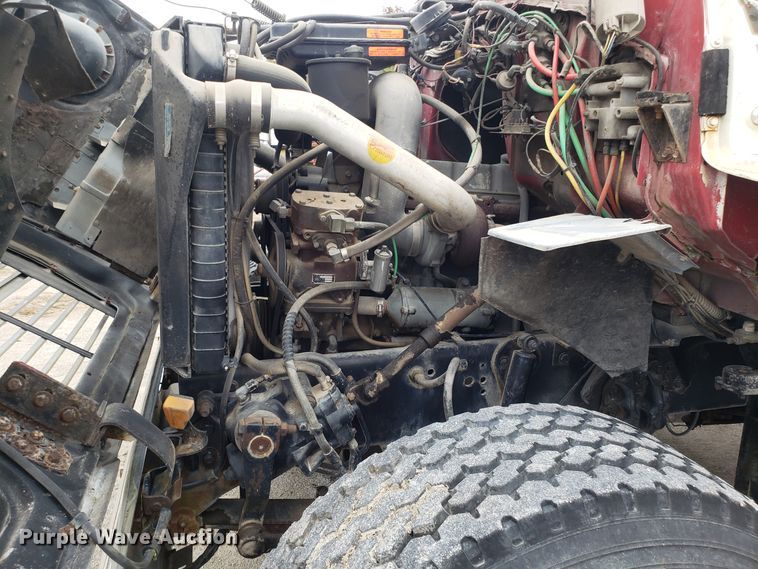 image for item ET9935 1990 Ford L8000 crane truck