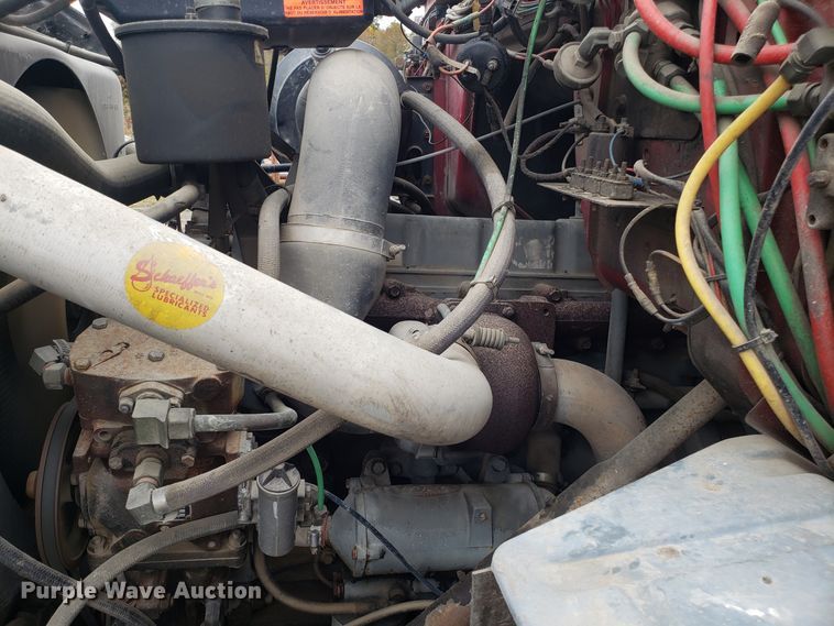 image for item ET9935 1990 Ford L8000 crane truck