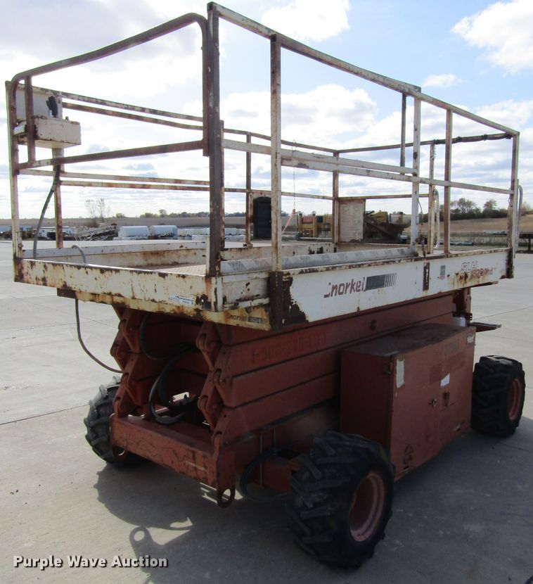 image for item FD9296 Snorkel SLH3284HD scissor lift