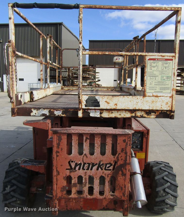 image for item FD9296 Snorkel SLH3284HD scissor lift
