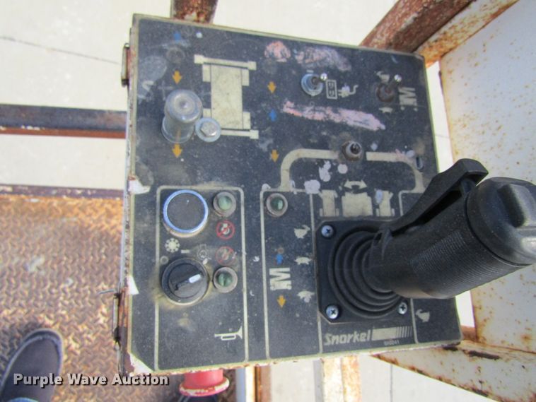 image for item FD9296 Snorkel SLH3284HD scissor lift